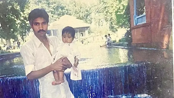 Onlinetadka's tweet image. फादर्स डे पापा के नाम हिना खान दिल कचोटने वाला पोस्ट, बचपन की फोटो के साथ लिखा- आपकी याद आती है बहुत
#HinaKhan #FatherDay #TelevisionNews #BollywoodNews