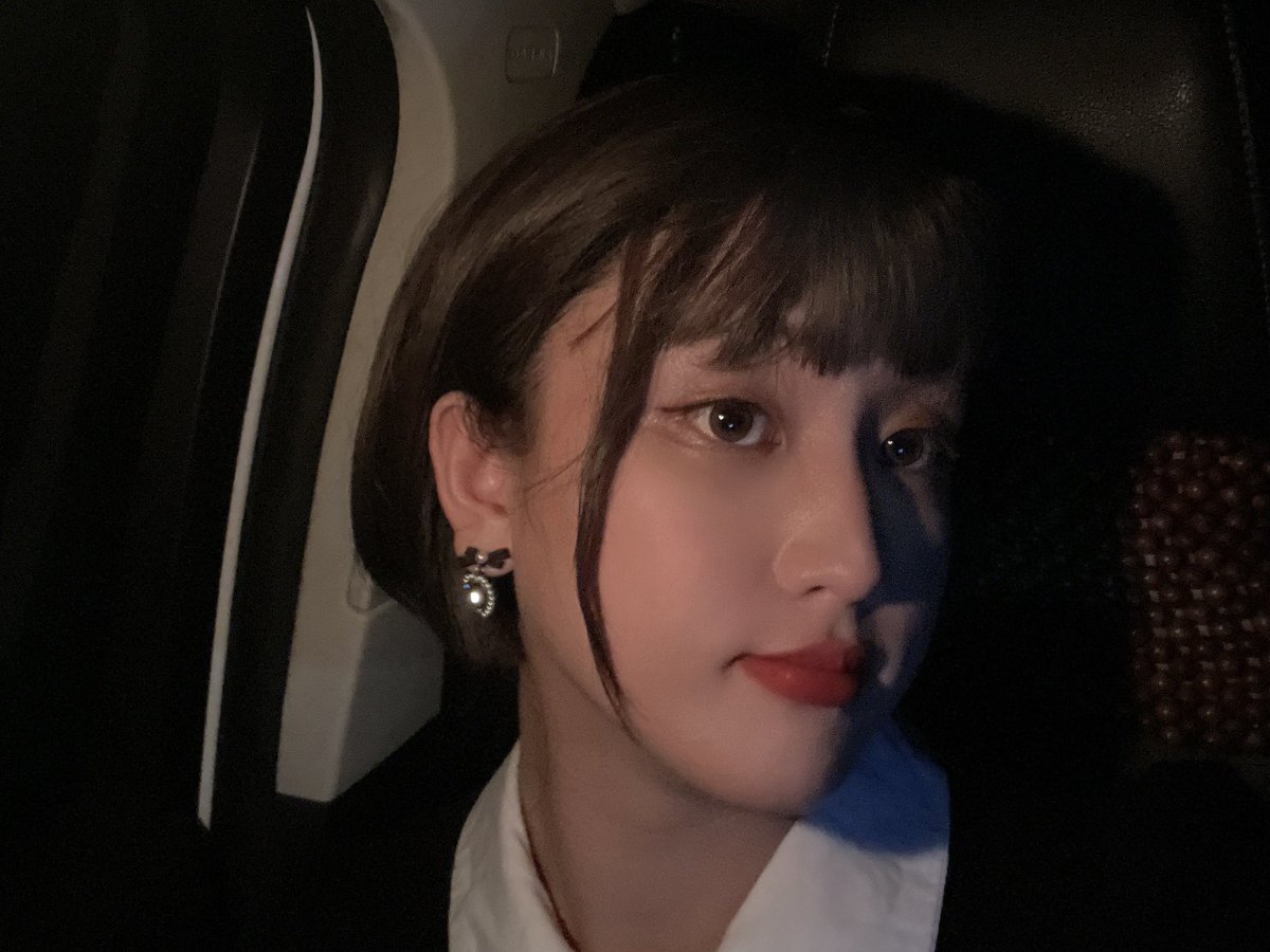 NancyFong326's tweet photo. 皮笑肉不笑 #cd #4i https://t.co/bHuShc2IBo