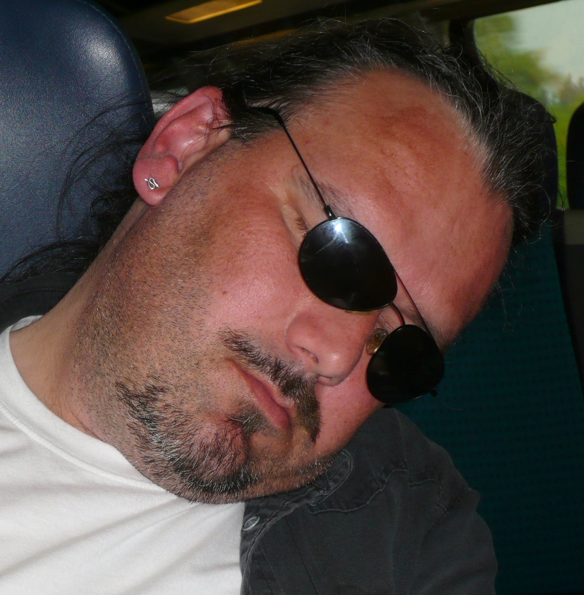 MONDAY MORNING - WAKE UP! 
THERE'S A LOT TO DO AGAIN! LET'S GET ON WITH IT!

HAVE A GOOD START TO THE WEEK AND A NICE DAY, EVERYONE! 
MAKE SURE TO ENJOY THE BEAUTIFUL HOURS – THEY'RE ALSO AVAILABLE ON A MONDAY!!!