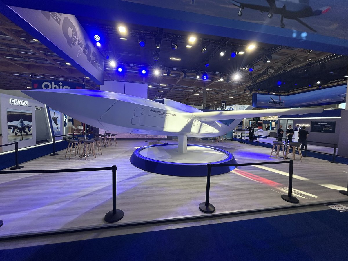 Tim Martin (@helofresh) on Twitter photo A look at <a href="/GenAtomics_ASI/">General Atomics Aeronautical Systems, Inc (GA-ASI)</a> YFQ-42A full scale CCA mock up at #PAS25 A look at <a href="/GenAtomics_ASI/">General Atomics Aeronautical Systems, Inc (GA-ASI)</a> YFQ-42A full scale CCA mock up at #PAS25