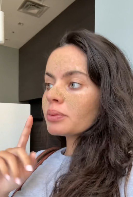 Dermatolog Dr. Neslihan Dolar'dan cildi doğru temizlemek için 7 altın öneri 
snobmagazin.com/dogallik-mi-ih…