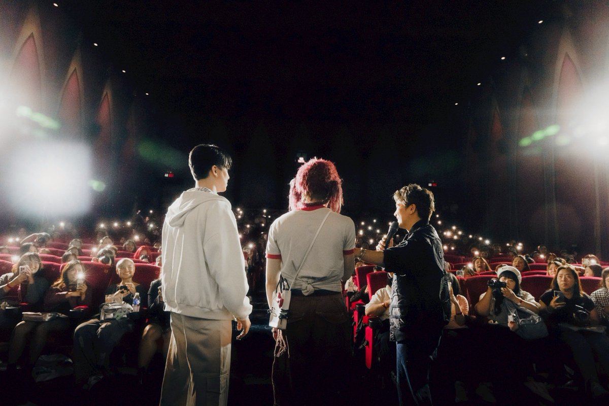 suntinyofficial's tweet photo. บรรยากากาศงาน Suntiny The First Magic
เมื่อวันอาทิตย์ที่ 15 มิถุนายน
ณ เมเจอร์ซีนีเพล็กซ์ สุขุมวิท

#SuntinyTheFirstMagic
#Suntiny https://t.co/A3gOlYgFQ8