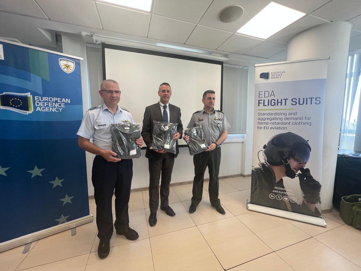 EUDefenceAgency's tweet image. Shared goals, smarter buys: #EDA boosts collaborative defence procurement. ✈️

Another example is the joint procurement of #FlightSuits - bringing cost-efficiency, standardisation &amp;amp; interoperability - with deliveries to #Austria, #Cyprus and #Slovenia. 🇪🇺🇦🇹🇨🇾🇸🇮

#StrongerTogether