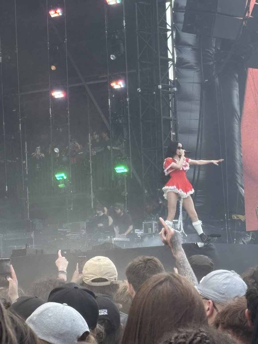 KevinHo60481430's tweet image. Poppy🤘 #downloadfestival #download2025