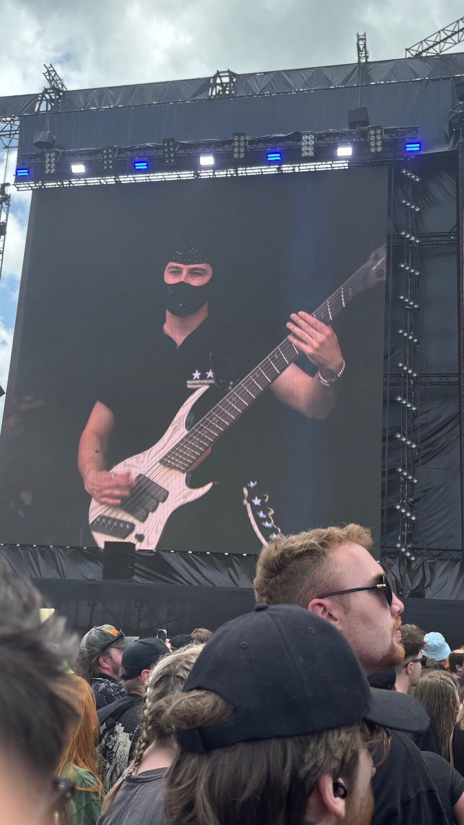 KevinHo60481430's tweet image. Poppy🤘 #downloadfestival #download2025