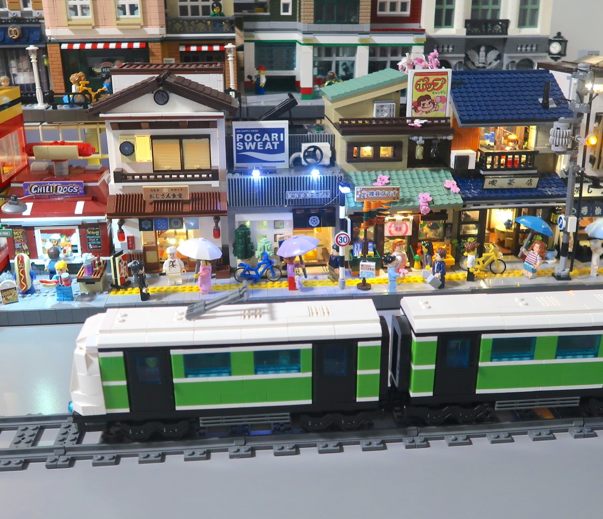 itsnotlego's tweet image. Today&apos;s Japanese street view using Cada sets!

#cadabricks #doubleecada #legocity