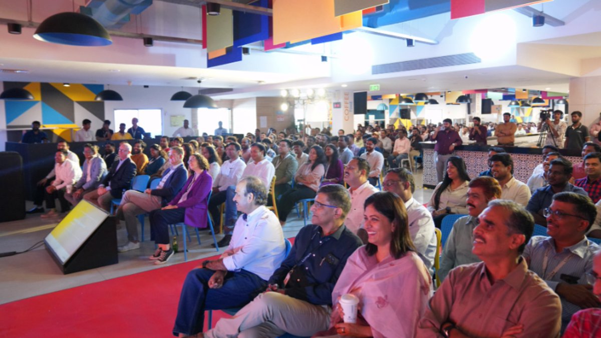 Lumen_India's tweet image. Over 600 Lumenaries cheered as Lumen India hosted its global leaders at the Enterprise Operations Town Hall! Inspiring reflections, strategic insights, and well-deserved recognitions made it a day to remember.
#LumenIndia #EnterpriseOperations #StrategicLeadership