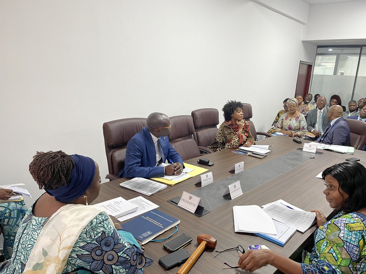 Le Directeur Général de l’#ONATRA a été ce Mercredi 12.06.2025 devant la commission socioculturelle, genre, famille et enfants du Sénat pour répondre à certaines questions des correspondances des agents retraités de l’ONATRA adressées au Président du <a href="/senatrdc/">Sénat RDC🇨🇩</a> .

<a href="/Ensemble_MK/">Ensemble pour la République</a>