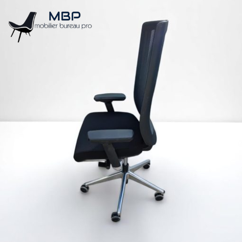 MBP_Mohammedia's tweet image. 🪑 Siège de Bureau Infinity 2 – Ergonomie, Technologie et Confort au Quotidien🦾

Tarif : 1 200 DH/HT💰

✅Avantages Clés

✔️Confort prolongé
✔️Respirabilité optimale
✔️Ajustements personnalisables
✔️Design contemporain

🔗mobilierbureaupro.com/product/siege-…

#siegedebureau #infinity2 #MBP