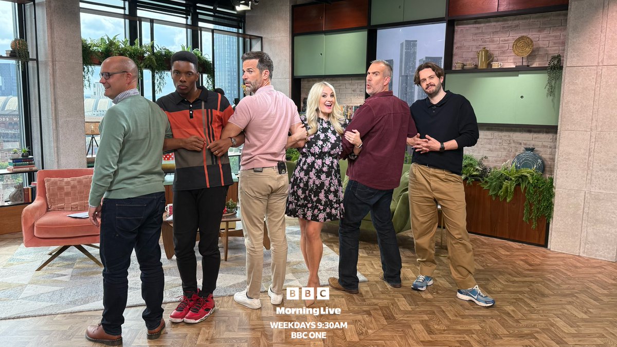 BBC Morning Live (@bbcmorninglive) on Twitter photo On today's show:
🩺<a href="/xandvt/">Dr Xand van Tulleken 🏳️🌈</a> & <a href="/bbcdanw/">Dan Whitworth</a> on private healthcare
🛍️Online shopping pressure tactics <a href="/denisebn/">Denise Nurse TV Presenter Business Coach Speaker</a>
🏠The impact of toxic towns
📺BBC hit show 'The Gold'
Watch here: bbc.in/3YbjzIw On today's show:
🩺<a href="/xandvt/">Dr Xand van Tulleken 🏳️🌈</a> & <a href="/bbcdanw/">Dan Whitworth</a> on private healthcare
🛍️Online shopping pressure tactics <a href="/denisebn/">Denise Nurse TV Presenter Business Coach Speaker</a>
🏠The impact of toxic towns
📺BBC hit show 'The Gold'
Watch here: bbc.in/3YbjzIw