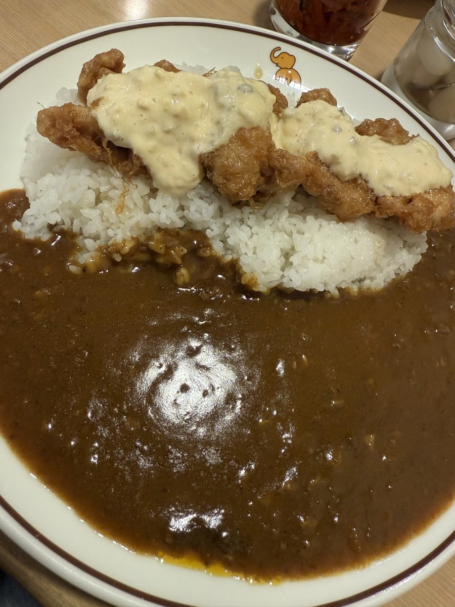 こんばんは、Dナム昭栄店のいっしーです😊

相も変わらず、食べ物ばっかり(笑)　

🚩チキン南蛮カレー

お店：味のガンジス

場所：宮交シティ

チキン南蛮とカレーって、どうなの？と思いましたがこれがかなりマッチしていてかなりの美味❤️

宮交シティにいった際は、ぜひぜひ👏

#ダイナム
#カレー