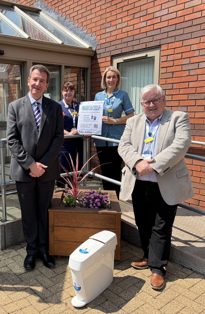 NeilCarrMPFT's tweet image. So important to support World Continence Awareness Week & @mpftnhs Specialist Pelvic Health Team in their #disposewithdignity campaign who are also working with @ProstateUK in their #BoysNeedBins campaign by installing hygiene bins in male toilets across our sites in Staffs & SOT