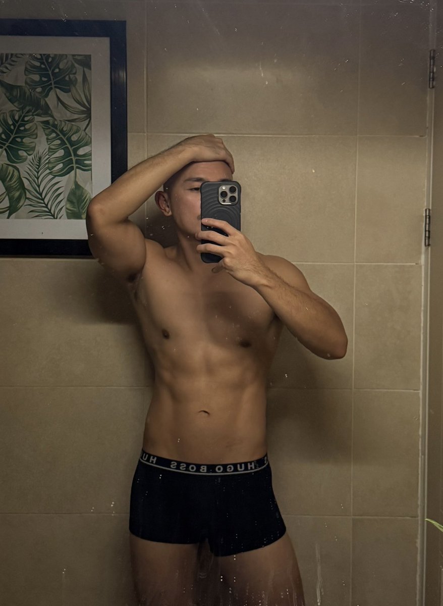 weebinuya's tweet image. #PostSwimGrind🏊🏊🏊