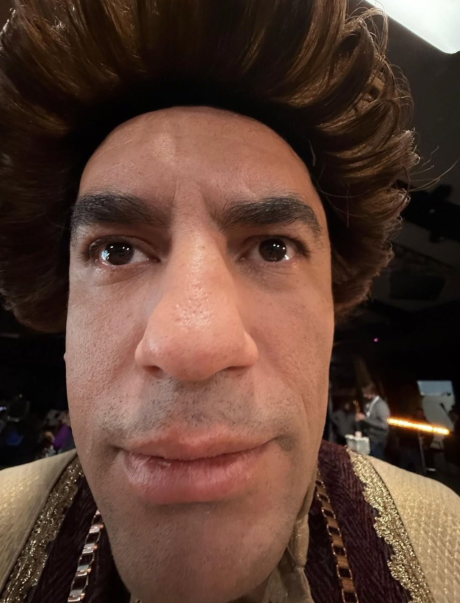 Arkadaşıma elli kere suratımı yakından çekme dememe rağmen akşamına priv hesabına attığı hikaye