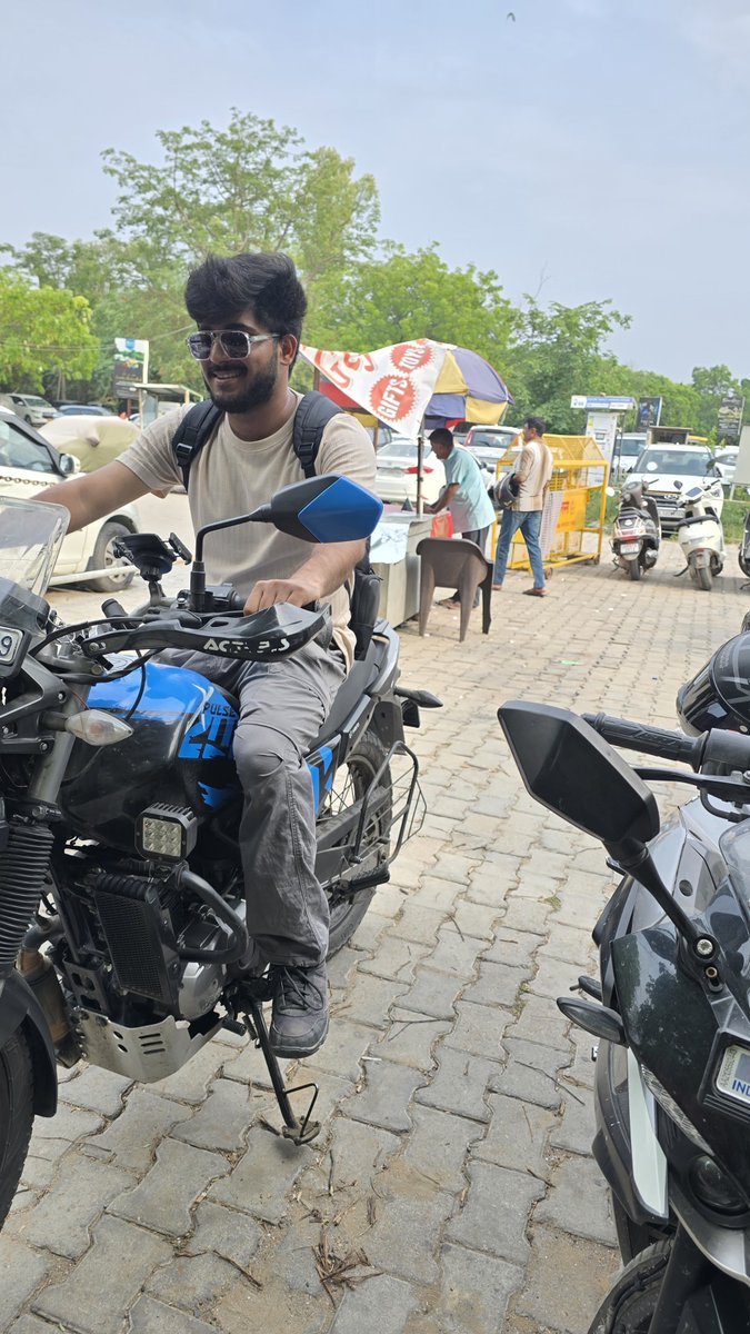 Satyam got his first mobile #suibike <a href="/satyam86400/">Satyam Mishra 🇮🇳🇭🇰🇦🇪✈️</a> <a href="/firstmovers_/">First Movers</a>