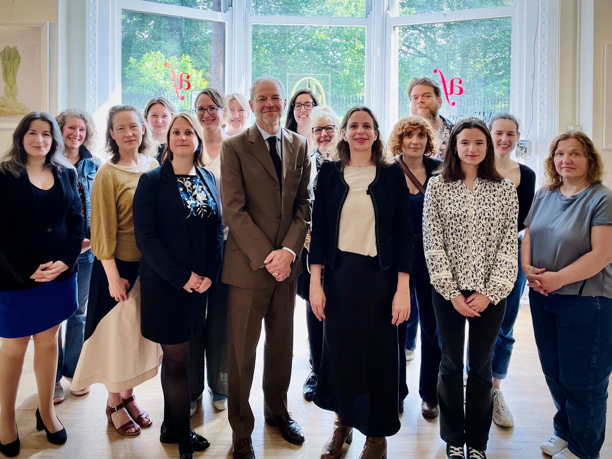 🎓 <a href="/afdublin/">Alliance Française Dublin</a>, 1er centre d'examen &amp; siège des AF d'Irlande, est heureuse d'accueillir cette semaine nos partenaires issus de la communauté éducative pour la Formation de formateurs DELF-DALF organisée par <a href="/FranceinIreland/">France in Ireland 🇫🇷 🇪🇺</a> et animée par <a href="/FEI_sevres/">France Éducation international</a>
#DELF40ans