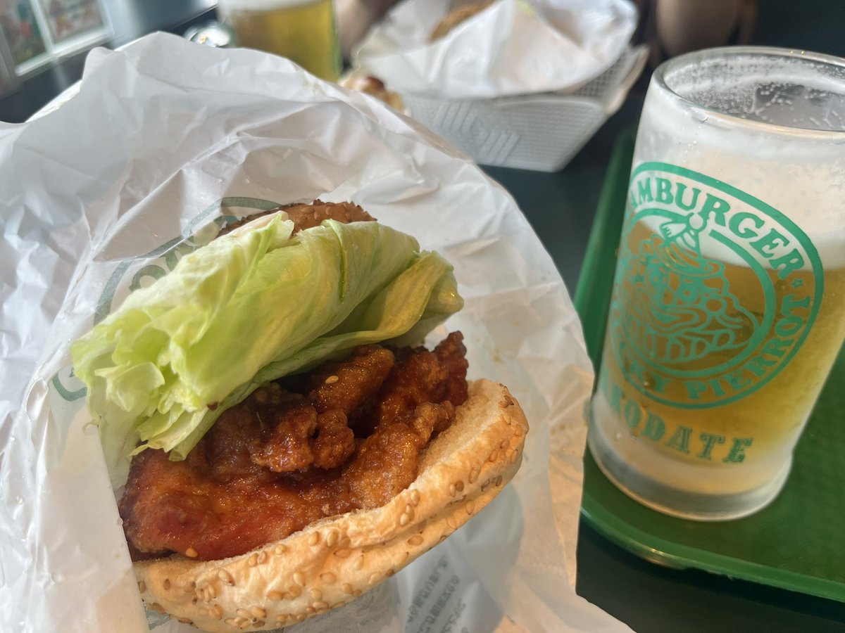 mxkxtx_214's tweet photo. 函館経由しなかったらもうちょい楽だったけど、1番無駄がなく移動できるフェリーがタイミング悪く運休。
たった2週間の運休期間と重なるなんてどんな呪い？
5時間しか函館いれないのに、色々お腹に詰め込みすぎて札幌でラーメンしか食べれず。もっと食べたいのあったのに時間も胃袋も足りなかったなー https://t.co/3DBb6Obrq2
