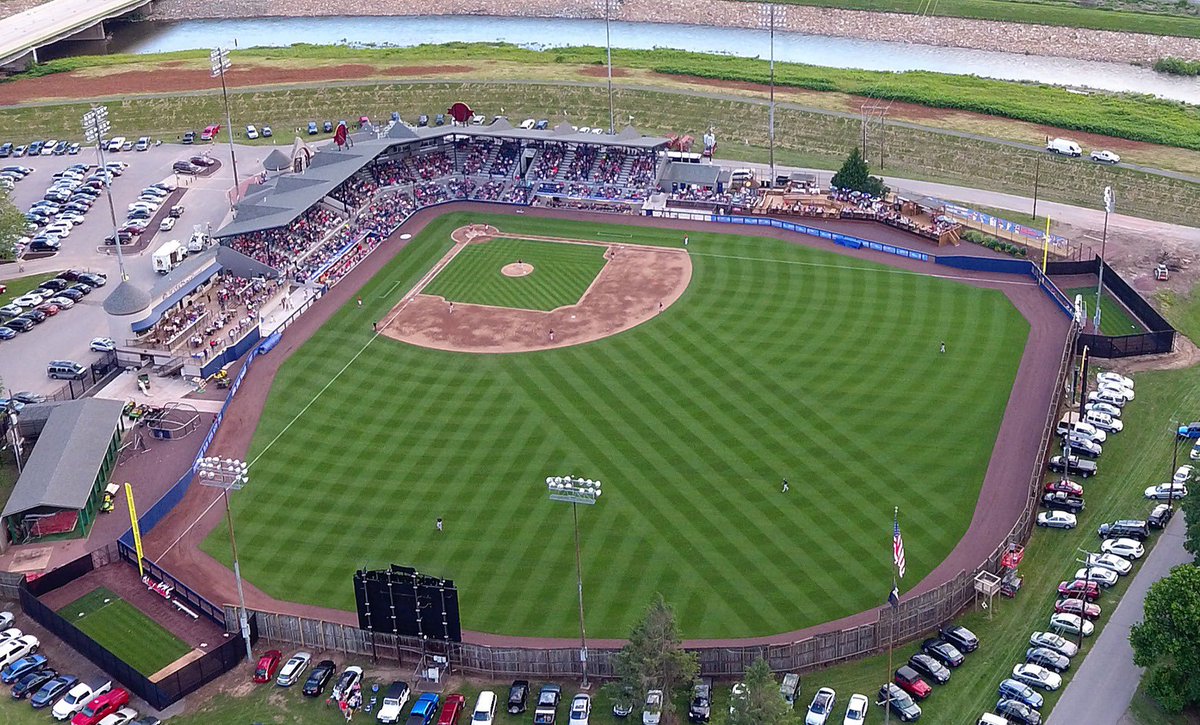 EarnedFunAvg's tweet image. Being in baseball since the 80s has produced a lot of great memories for Gabe Sinicropi. He’s the VP of Marketing for the @crosscutters. Hear some of his background and his Proffitt & Loss. He also shares about the MLB @LittleLeague Classic and his duties for the LL World Series.