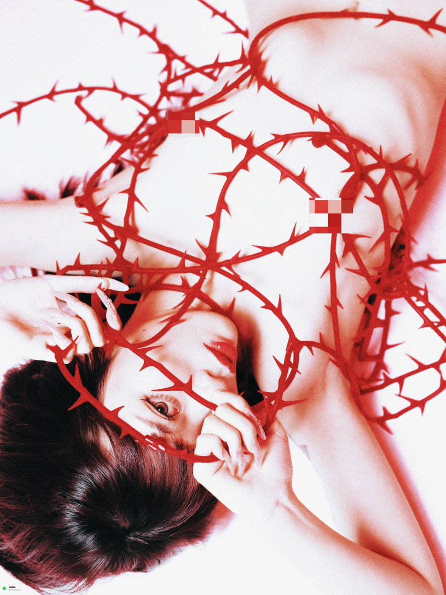 模特<a href="/tothemoona_/">小小</a>