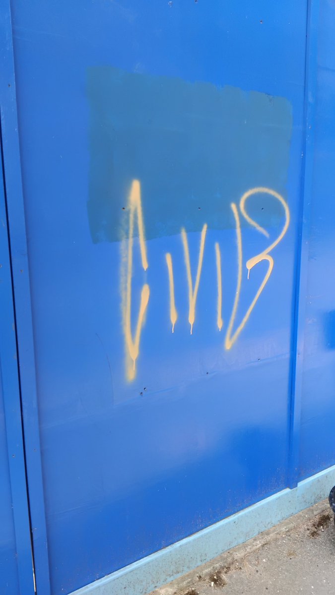 Sutton_Cold's tweet image. Another day. Another tag on Park Road. How does one suburban street attract so much graffiti! Paint did the job that the Town Rangers appear unwilling to.