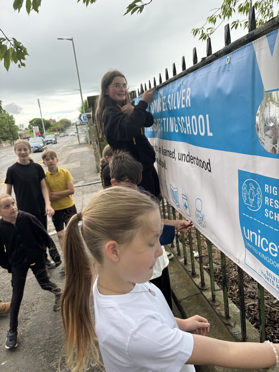 Kinneil Primary Rights Respecting School (@ourrightskps) on Twitter photo Today our RRS reps helped to put our Silver Award banner at the front of our school. We are very proud of the work our school done to achieve and maintain this award😊⭐️ <a href="/Kinneil_PS/">Kinneil Primary & EYC</a> Today our RRS reps helped to put our Silver Award banner at the front of our school. We are very proud of the work our school done to achieve and maintain this award😊⭐️ <a href="/Kinneil_PS/">Kinneil Primary & EYC</a>