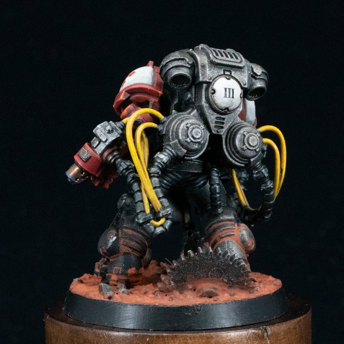 Lenny_Craft_it's tweet photo. Flame Aggressor 2/3 – Second squad 🔥
Closing in on full strength again. More fire, more fists.
Fire Angels (Iron Templars) bringing the heat.
#WarhammerCommunity #Warhammer #Warhammer40k https://t.co/fP1aTTTaq9