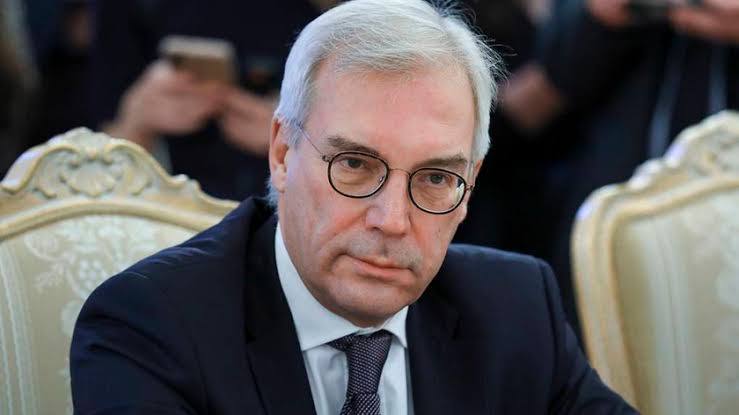 If you’re standing — better sit down: you won’t hear anything funnier today.

Russia is demanding that Ukraine destroy Western weapons as a condition to end the war.

“All these excess stockpiles must be destroyed. All international mechanisms are well known. The weapons must be