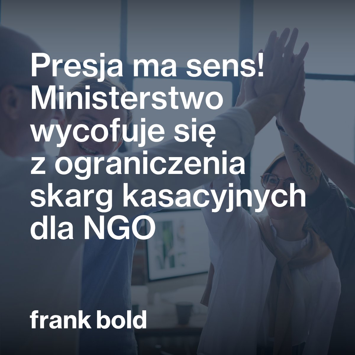 Fundacja Frank Bold (@frankbold_pl) on Twitter photo Presja ma sens!
– Martwi jednak to , że gdyby organizacje nie zaczęły głośno się sprzeciwiać tej fatalnej propozycji, to Ministerstwo pod osłoną nietransparentnego procesu legislacyjnego parłoby bez refleksji do przodu – mówi Bartosz Kwiatkowski <a href="/Bar_Kwiat/">Bartosz Kwiatkowski</a>, dyrektor Frank Bold. Presja ma sens!
– Martwi jednak to , że gdyby organizacje nie zaczęły głośno się sprzeciwiać tej fatalnej propozycji, to Ministerstwo pod osłoną nietransparentnego procesu legislacyjnego parłoby bez refleksji do przodu – mówi Bartosz Kwiatkowski <a href="/Bar_Kwiat/">Bartosz Kwiatkowski</a>, dyrektor Frank Bold.