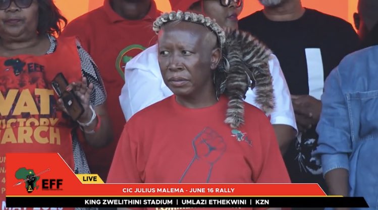 ZAR_Infomation's tweet photo. The real king of Ma-Zulu has landed 🛬 😂🤣 

#EFFJune16Rally https://t.co/3WOKJKJASJ