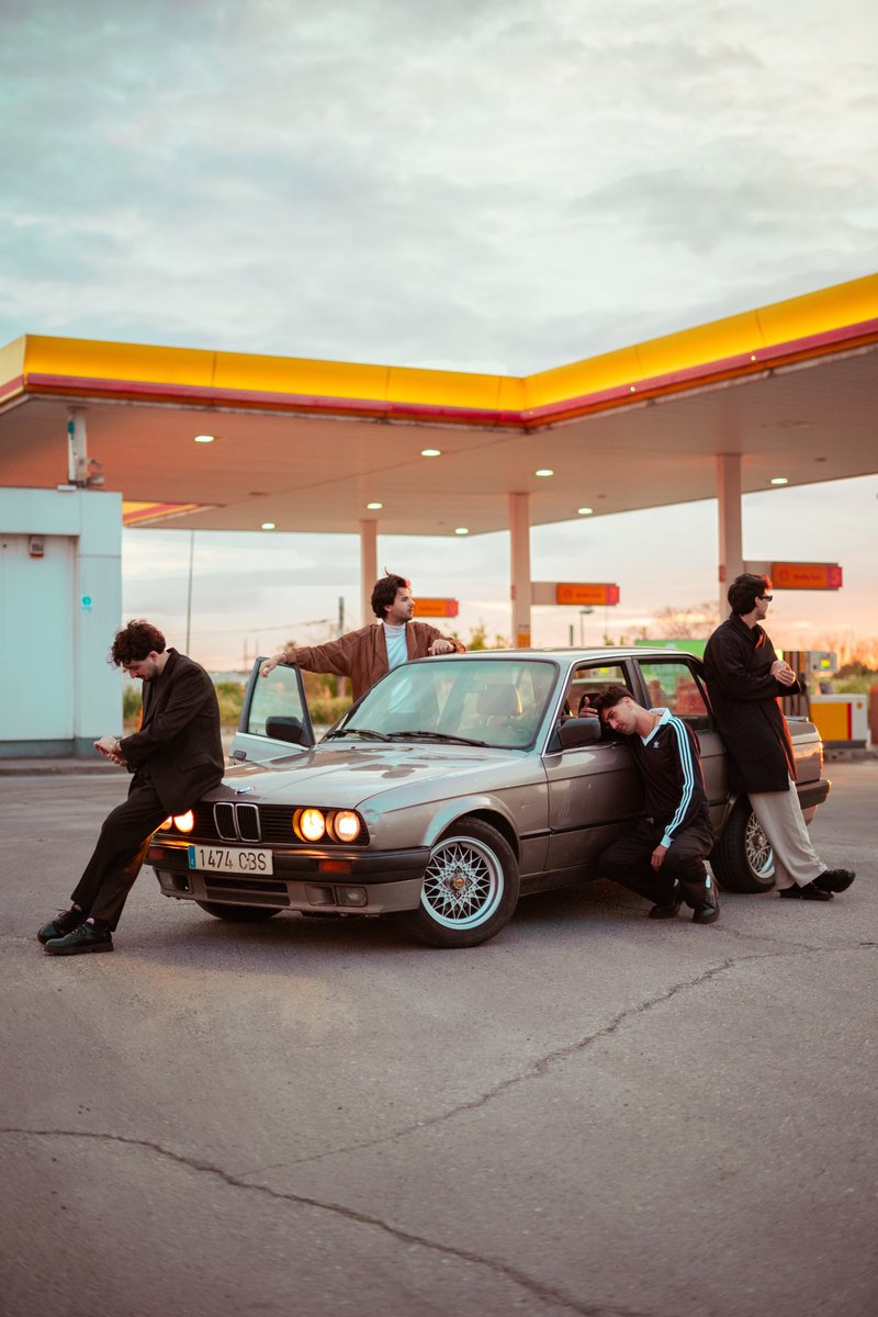 Lorazepam es el nombre de nuestro primer single, que estará disponible el 25 de junio en todas las plataformas. Mete en la bolsa todo lo que necesites para este viaje.

lnk.fuga.com/amantelaffon_l…