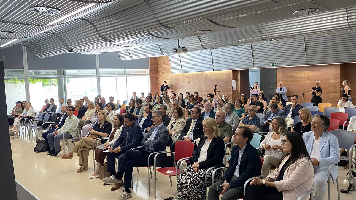 Josep Suñé (@pepsunye) on Twitter photo IV Premis <a href="/BASF_ES/">BASF España</a> -<a href="/ICIQchem/">ICIQ</a> en innovació i emprenedoria.
🥇MILLOR TESI: Dr JORGE LABELLA, Universitat Autònoma de Madrid
🥇MILLOR PATENT: Dr Alberto Puga, del departament d’Enginyeria Química <a href="/universitatURV/">Universitat Rovira i Virgili</a>
🥇MILLOR PROJECTE INNOVADOR: Startup FLOATECH SL
👉🏼 <a href="/tarragonaradio/">Tarragona Ràdio 🟣</a> IV Premis <a href="/BASF_ES/">BASF España</a> -<a href="/ICIQchem/">ICIQ</a> en innovació i emprenedoria.
🥇MILLOR TESI: Dr JORGE LABELLA, Universitat Autònoma de Madrid
🥇MILLOR PATENT: Dr Alberto Puga, del departament d’Enginyeria Química <a href="/universitatURV/">Universitat Rovira i Virgili</a>
🥇MILLOR PROJECTE INNOVADOR: Startup FLOATECH SL
👉🏼 <a href="/tarragonaradio/">Tarragona Ràdio 🟣</a>