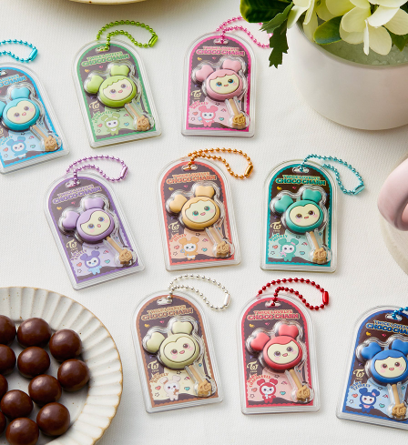 TWICE LOVELYS チョコがけボーロ&チャーム 🎉 棒付きチョコ みたいな