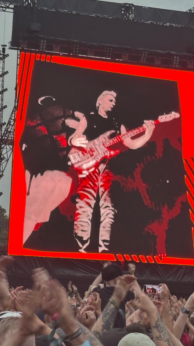 KevinHo60481430's tweet image. @GreenDay #downloadfestival #download2025 - AMAZING!