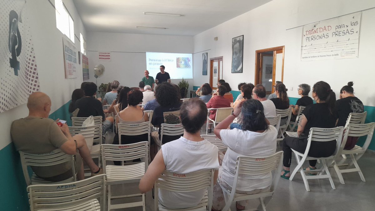 🏳️‍🌈⛓️🏳‍⚧ Ginés Zamora nos explica la realidad del colectivo LGTBIQ+ en las prisiones 
- La prisión tiene un sistema patriarcal donde se potencia los roles de género
- No se aborda la sexualidad.
- Nulo trabajo para su integración 
- Nula educación sexual dentro de las prisiones