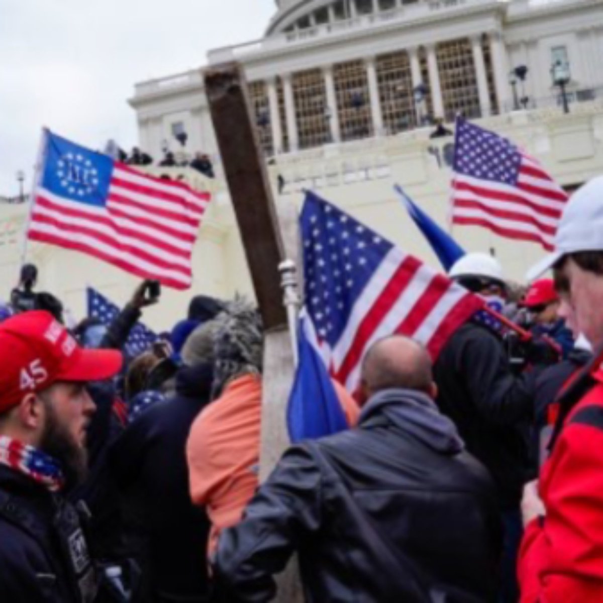 qubesmagazine's tweet photo. LA Mayor Bass Compares ICE Actions to 1992 Riots
Mayor Karen Bass likens current ICE tensions to the chaos of the 1992 LA Riots—Americans react.
#LosAngeles #KarenBass #ICE #Riots1992 #DonaldDuke #TomorrowIsMonday
Read more: QubesMagazine https://t.co/5kVpt6ViZQ https://t.co/UZDnaVqbrp