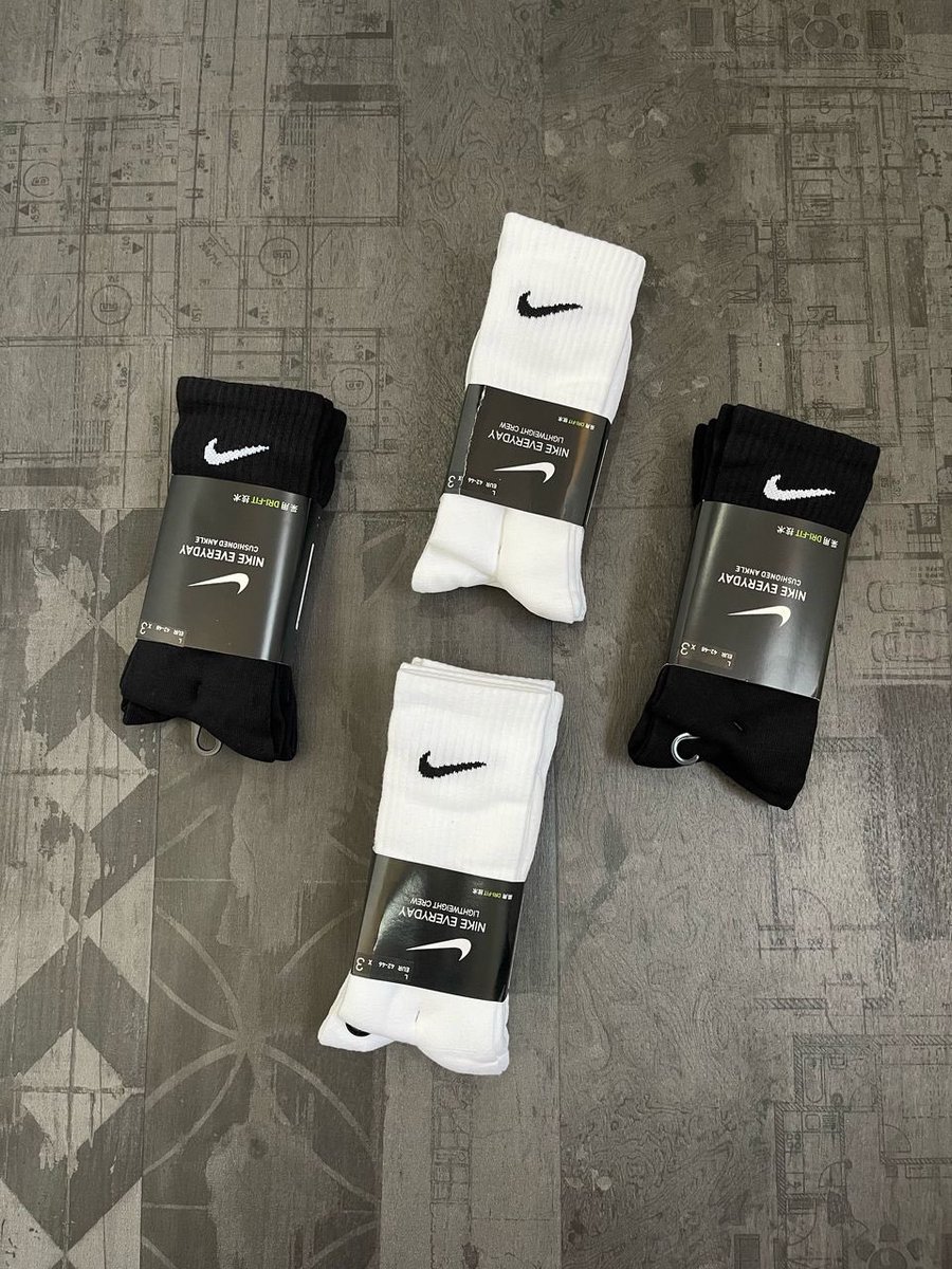 slideinghana's tweet photo. Ready for a freebie? 
We’ve giving away 4 pairs of socks to a lucky winner today!

Winner will be announced at 10am. 

Like and retweet 🙏🏽 https://t.co/9V7VczrUTJ