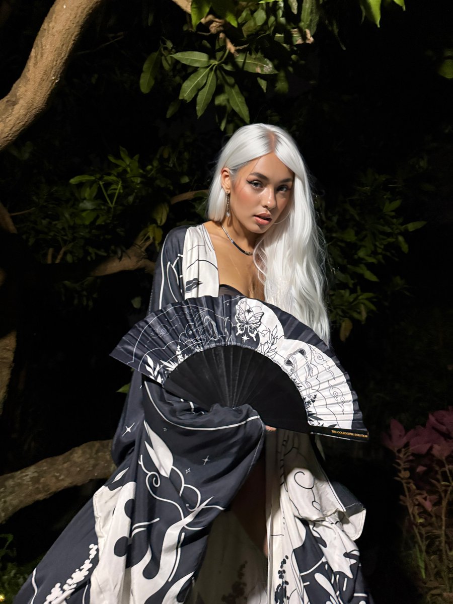 Other companies - white hoodie &amp; cap with logo.

Then there’s <a href="/collective_eth/">The Collective Solution</a> 

Modelled by <a href="/dobrideeen/">Pauline 👽</a> 

Would you like one?