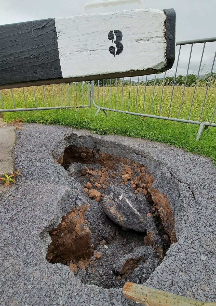 NABO_Official's tweet image. Another day, another infrastructure fail. Lock 3 Bosley Flight, Macclesfield Canal. If #canalsandrivers have any future maintenance & inspection must be prioritised financially or @CanalRiverTrust new CEO @campbell_robb will be at the helm of a terminally sinking ship.