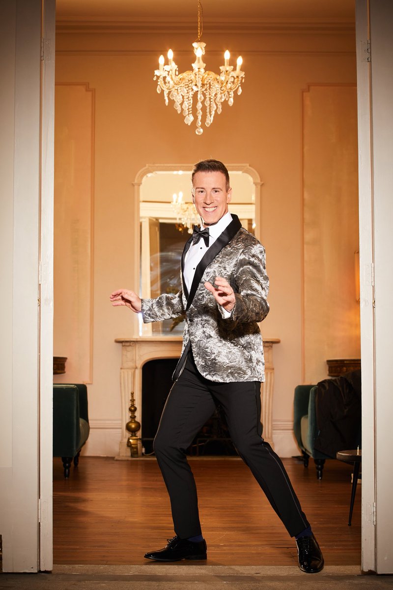 Stepping Out tweet media