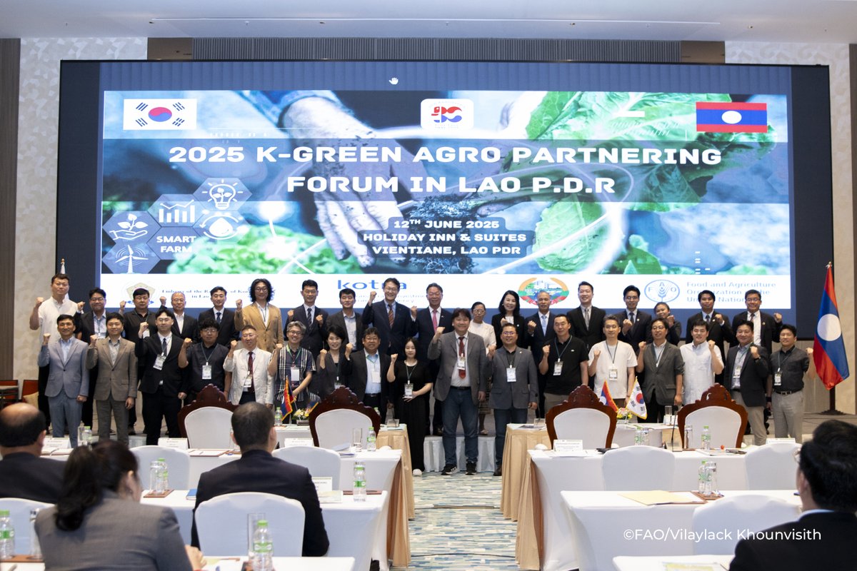 FAOLaoPDR's tweet image. 🇰🇷🇱🇦Big news from Vientiane! The 2025 K-GREEN AGRO PARTNERING event successfully brought together Korea & Laos to boost smart agricultural transformation. A new milestone in bilateral cooperation!
Read more: fao.org/lao-people-dem…
#SmartAgriculture #KoreaLaos #SustainableAg 🌾
