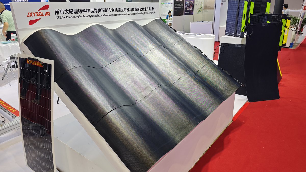 Jason98221621's tweet image. JXYSOLAR wrapped up #SNEC2025 in Shanghai! 🚀
Our flexible &amp;amp; foldable solar panels wowed visitors with:
✔️ 26% HPBC cells
✔️ Tedlar® PVF film
✔️ Crack-resistant design
✔️ Sleek, all-black look
Powerful. Portable. Future-ready.
#Solar #HPBC #CleanEnergy