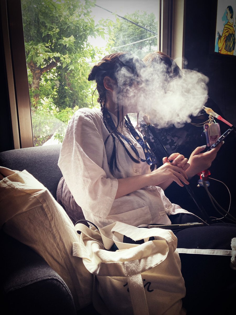 せーやさん(<a href="/seiya_0424_/">せーや。</a> )に茄子イメージシーシャつくって！！ってわがまま言った🍆🤗
「赤ワインかめっちゃ強いのにしよか迷って酸っぱめ赤ワインにした！」って言ってたので今度は強いの吸いに来る