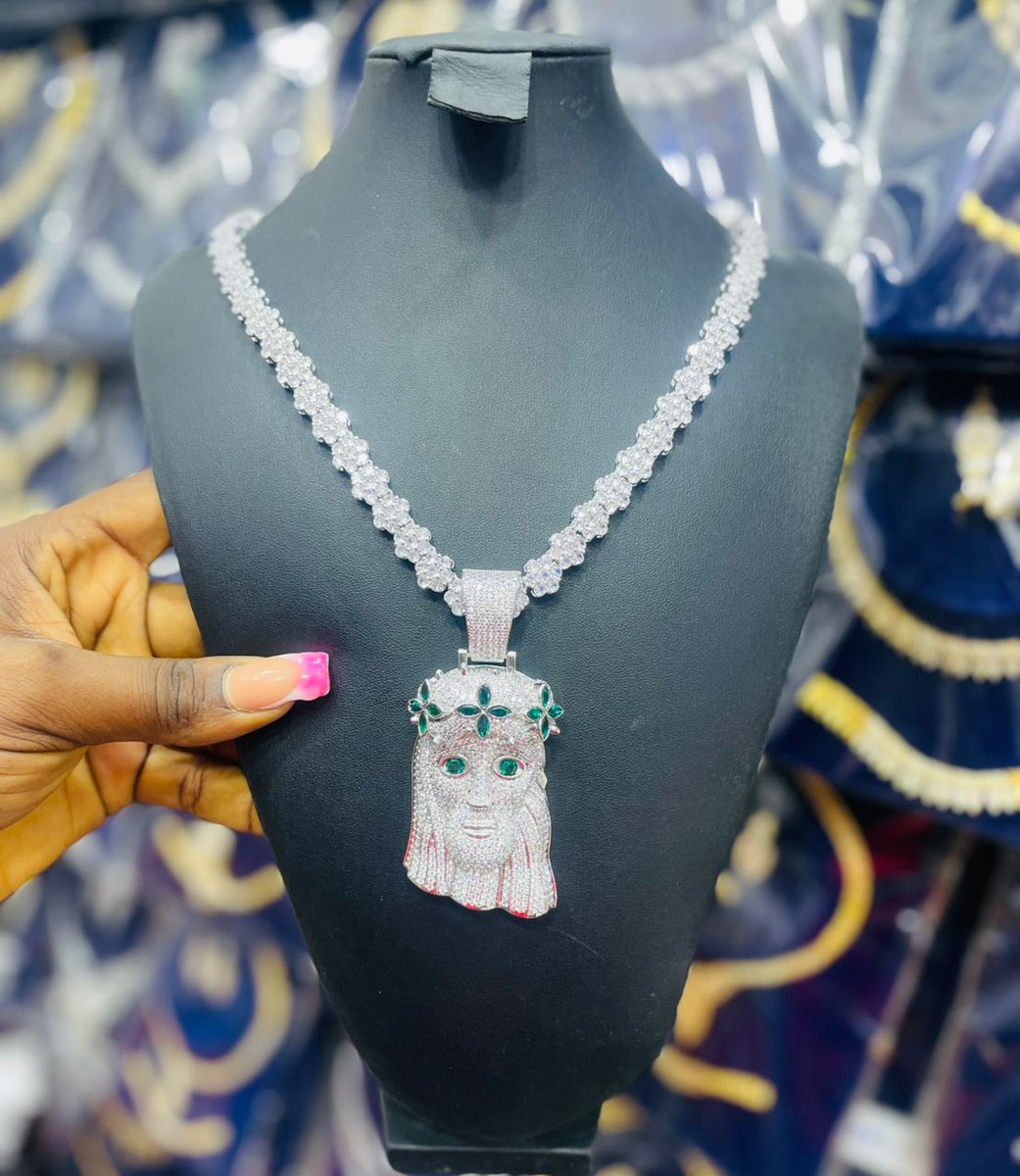 A statement piece ✨🔥🔥
Zirconia Tennis Chain necklace and iced out pendant ✨💎

UNISEX ✅
PRICE 🏷️ 165,000
COMES FULLY PACKAGED 🎁 🛍️
<a href="/Accoid/">Moore</a>
<a href="/OgaDeeno/">Ọɢᴀ Dᴇᴇɴᴏ</a>
<a href="/AanuoluwapoAd17/">Aanu🚀</a>
<a href="/peng_writer/">Ibrahim Kazeem Content writer and SMM</a>
📍LAGOS/WE DELIVER NATIONWIDE 
Please help me retweet  if this crosses your TL 🙏🏿