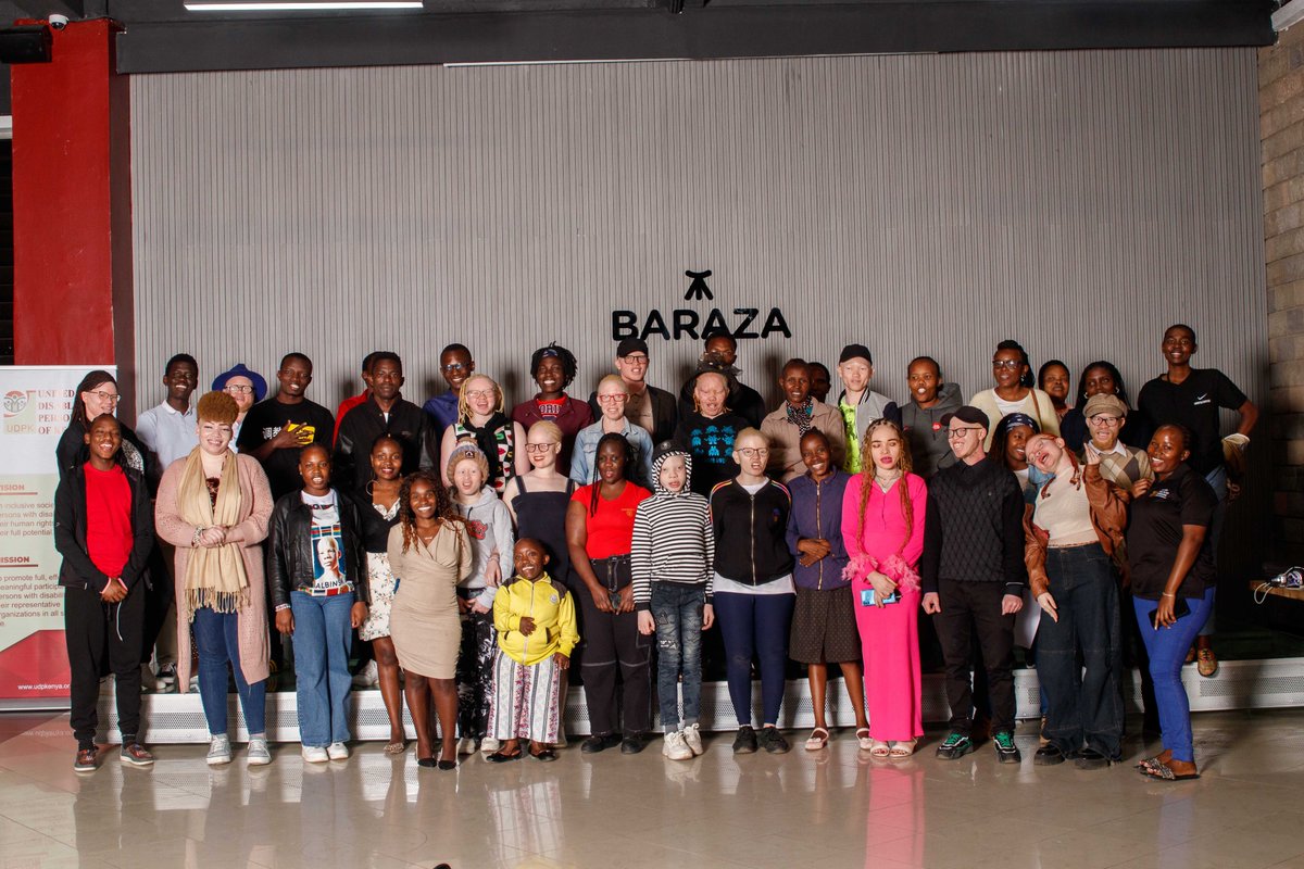 Black Albinism tweet media