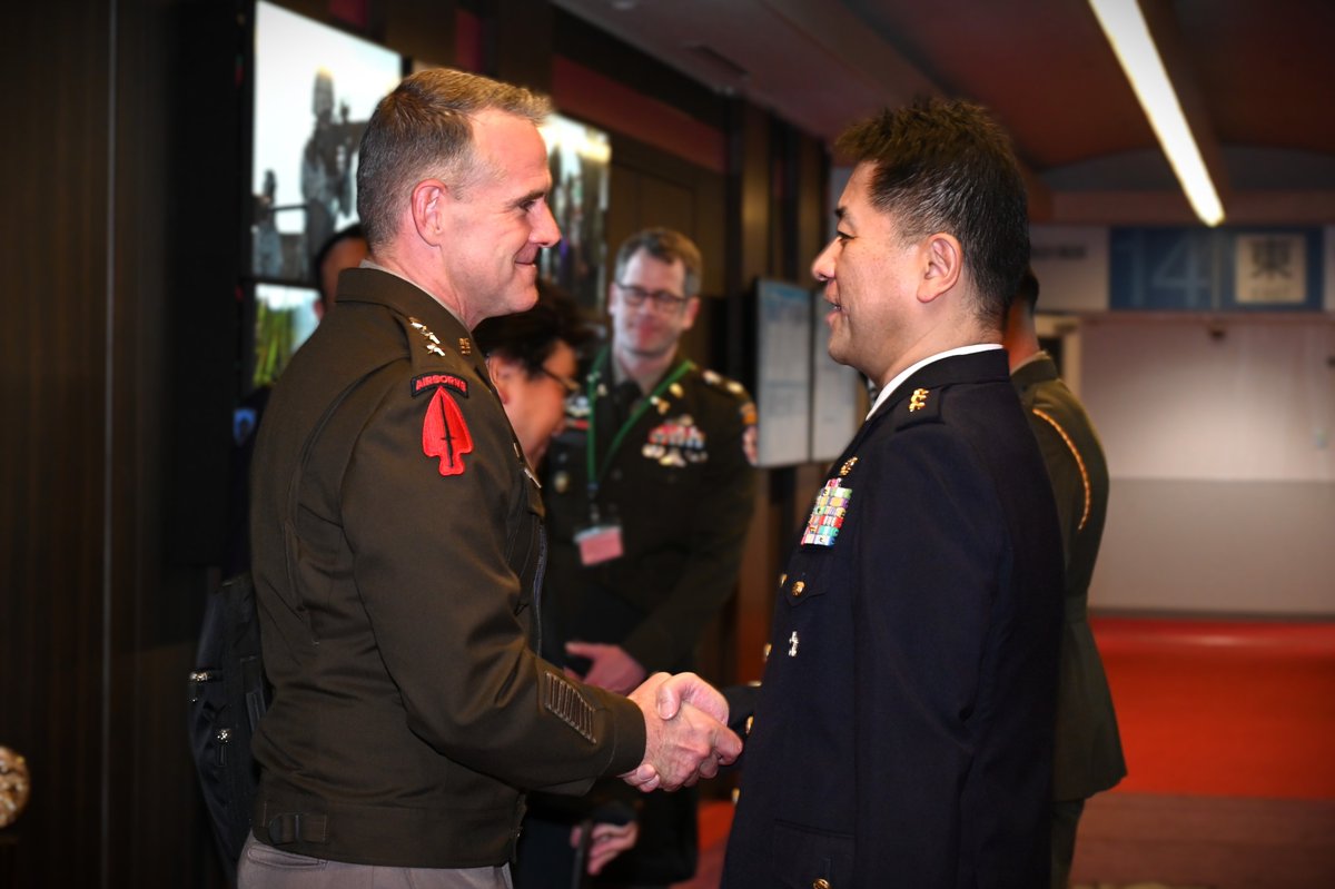 JapanJointStaff's tweet photo. On Jun 16th, #VCJJS LTG MATSUNAGA Koji received an office call from LTG Joshua M. Rudd, Deputy Commander, U.S. Indo-Pacific Command.🇯🇵🇺🇸
For more detail
https://t.co/gHAKTtMtSn https://t.co/qEzuhZtJFs