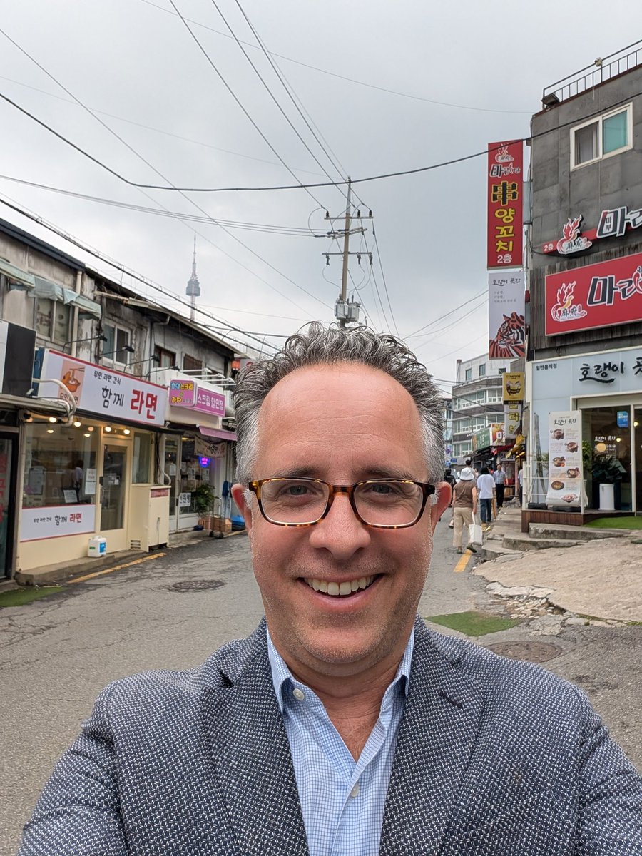 Good to be briefly back in Seoul again for the first time in a long while.