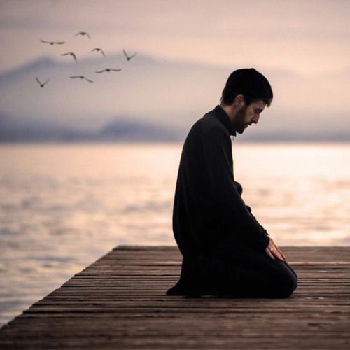 Hz Ömer'in en çok yaptığı duası yoruma Amin yazan herkese nasip olsun;

"Allah'ım bize bu sabah taksim edeceğin her hayırdan, hidayet vereceğin nurdan, dağıtacağın rahmetten, vereceğin rızıktan, kaldıracağın musibetten ve koruyacağın fitneden en çok nasiplenen kullarından eyle."