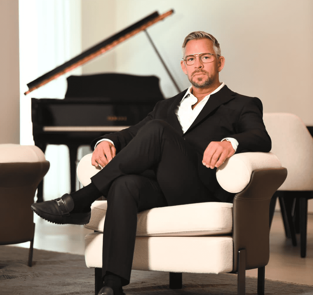 SafeStateCOM's tweet photo. Chairman of the board Mattias Kaneteg increases his holding in Eyeon Group $EOID

https://t.co/9aM45IQd1W https://t.co/mFDK6KqSnO