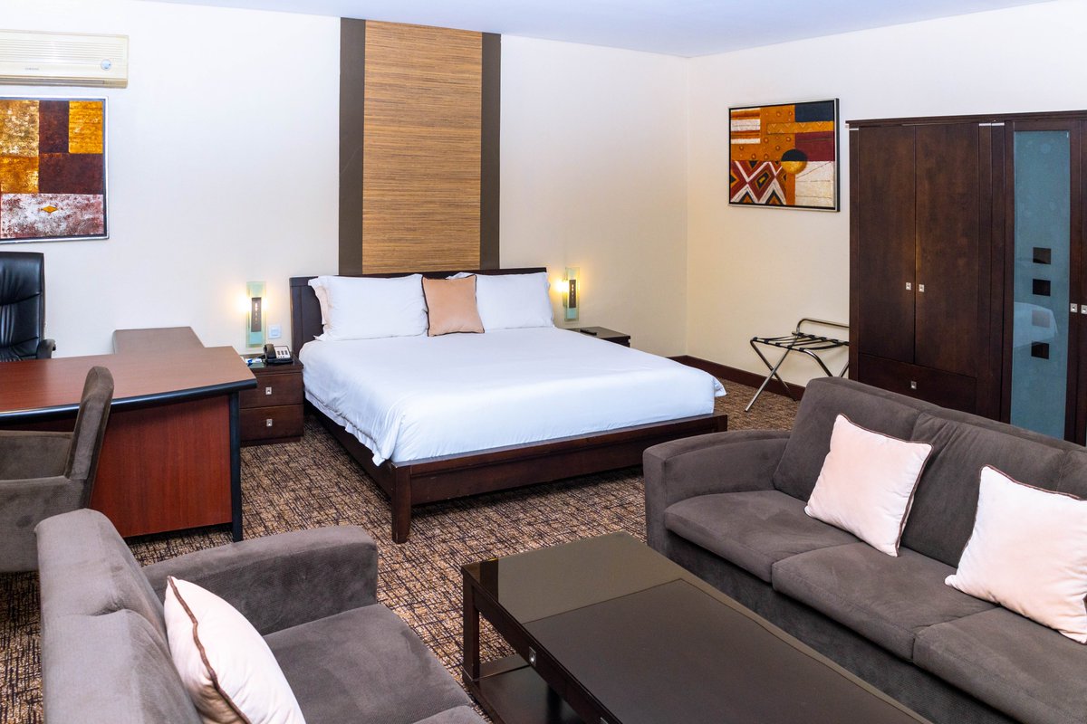 Protea Hotel by Marriott® Kampala (@proteakampalah) on Twitter photo Dad deserves the best — and so do you👨🏾👧🏾👦🏾
Celebrate Father’s Day with a weekend retreat from June 19th–22nd, enjoy breakfast, a gift for Dad, and 10% off food.
📍 Just $130 for 2 — standard rooms only.
Book Now 📞 +256 312 550 000 | res@proteakla.co.ug
#FathersDay Dad deserves the best — and so do you👨🏾👧🏾👦🏾
Celebrate Father’s Day with a weekend retreat from June 19th–22nd, enjoy breakfast, a gift for Dad, and 10% off food.
📍 Just $130 for 2 — standard rooms only.
Book Now 📞 +256 312 550 000 | res@proteakla.co.ug
#FathersDay