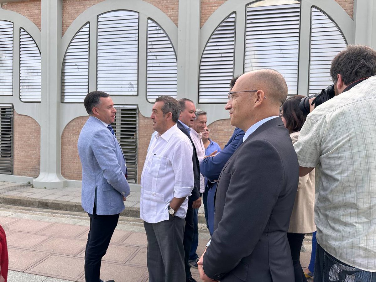 📌 Las Cocheras del <a href="/APHuelva/">Puerto de Huelva</a>, acogen una nueva edición de #DialogandoHuelva 💬, teniendo como protagonista a <a href="/LinaGarcia_AND/">Catalina García</a>, consejera de <a href="/MedioAmbAND/">Consejería de Sostenibilidad y Medio Ambiente</a>, en un espacio icónico para hablar de desarrollo económico, territorio y futuro para la provincia.

#DialogandoCatalinaGarcia